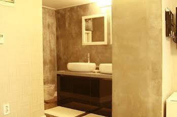 Crib 49 Guesthouse - Foreigner Only Seoul Exterior photo